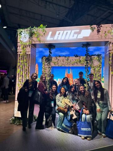 Image of students at the ISE trade show