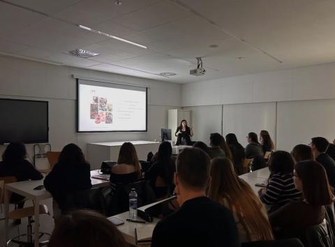 imatge work is in the air