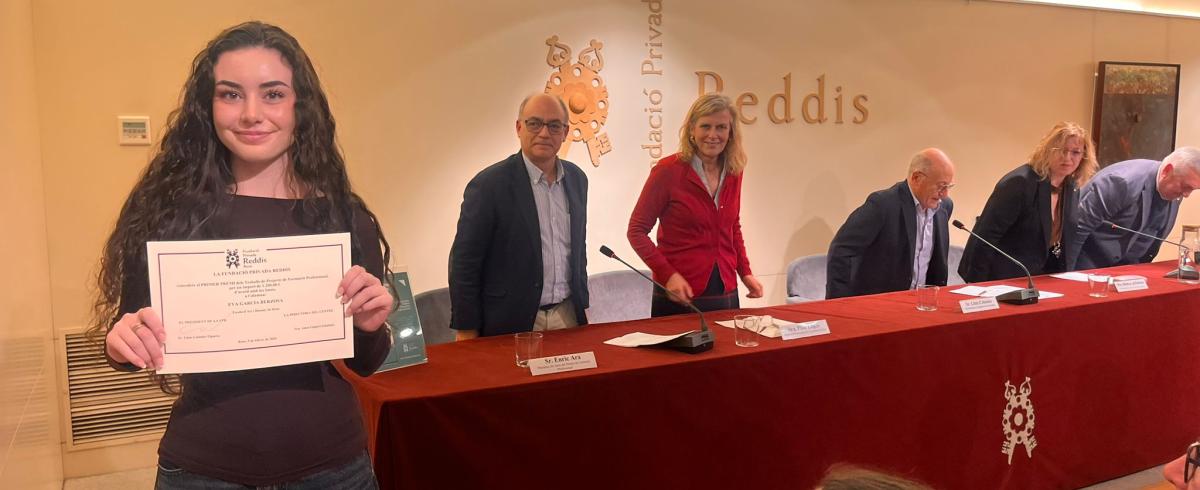 Fotografia de l'Eva Garcia rebent el premi