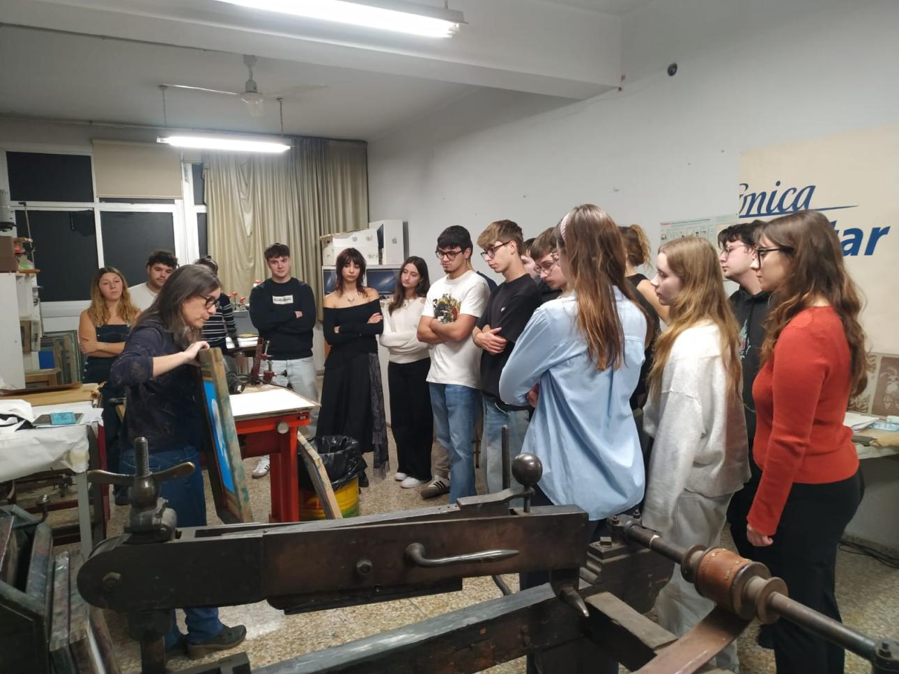 la tècnica del gravat com a eina d’aprenentatge interdisciplinari