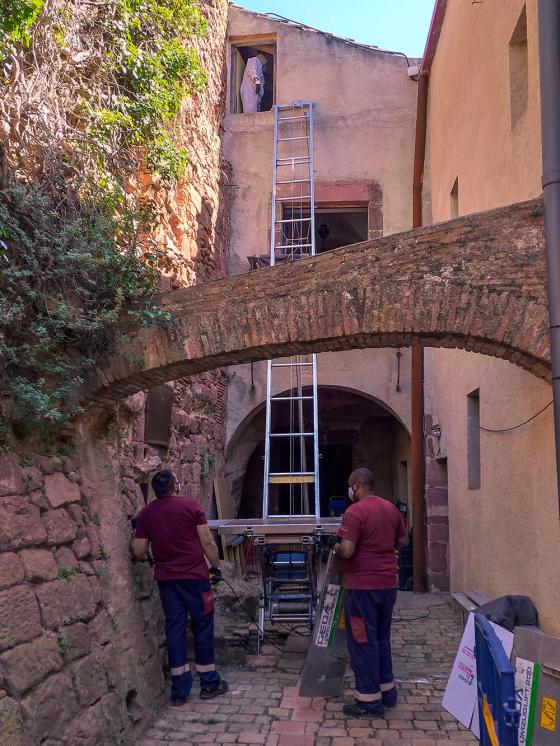 Trasllat del mobiliari per a la seva restauració