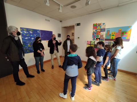 El MAMT acull una mostra d'obres d'infants de 7 centres educatius de Tarragona en el marc del projecte solidari ‘Mirades del Món’