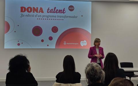 La presidenta de la Diputació, Noemí Llauradó, durant la inauguració de DONA Talent