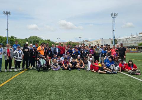 Foto de tots els participants a la Jornada Esportiva