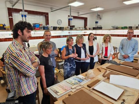 Moment de la visita al Centre d'Art i Cultura de la Diputació a Tortosa