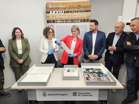 D'esquerra a dreta, Lucía López, Sònia Hernández, Noemí Llauradó, Rubén Viñuales, Roc Muñoz i Òscar Sánchez