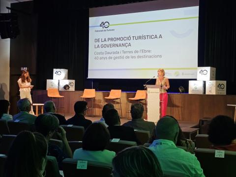 La presidenta de la Diputació durant l'acte d'obertura de la jornada