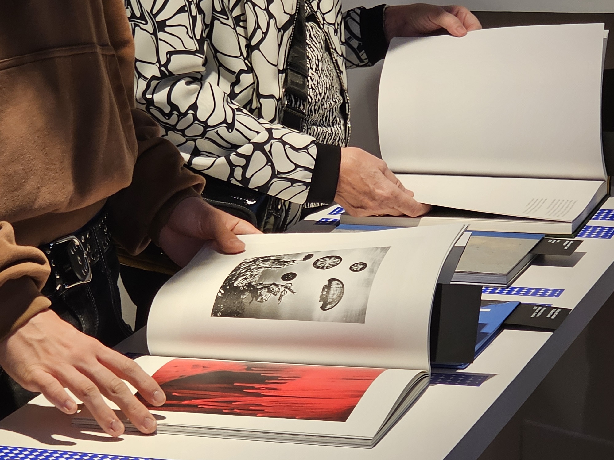 Alguns dels llibres d'artista de l'exposició