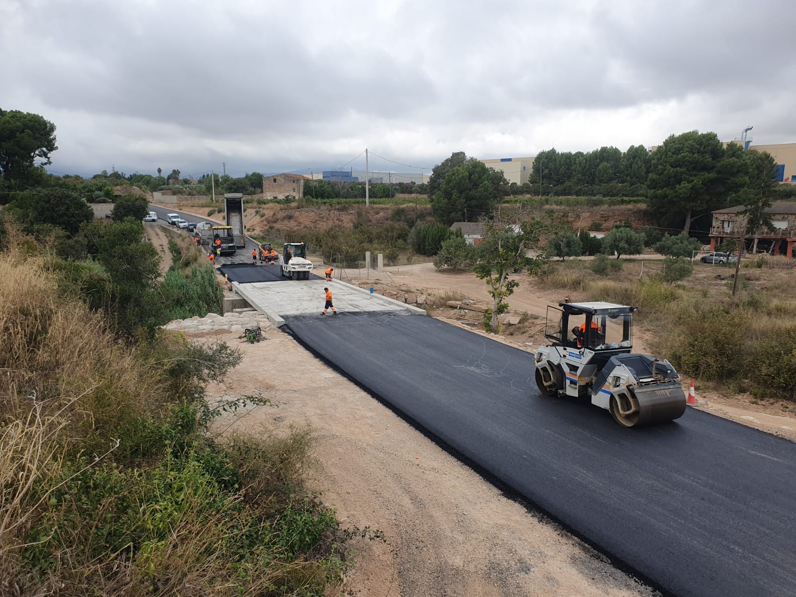La via romandrà tallada totalment al trànsit fins al 22 de setembre en el tram comprès entre el punt quilomètric 2+000 i el 2+300.  